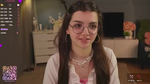 Diane online show from November 2025 07:34:02 PM