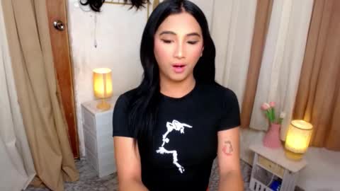 Snapshot of hugeasiancockandrea chatting on October 2025 09:52:02 AM drea online show from October 2025 09:52:02 AM