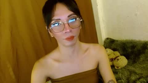 Snapshot of hugecock_caraxx chatting on January 2025 12:59:01 AM Cara online show from January 2025 12:59:01 AM