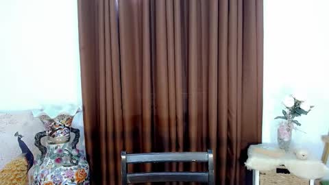 nathalie online show from September 2025 08:31:02 AM