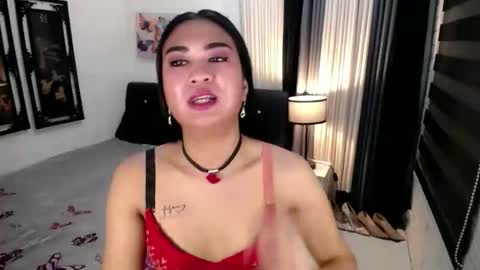 Snapshot of hugemusclecockts chatting on December 2025 12:40:02 AM yesha fox online show from December 2025 12:40:02 AM