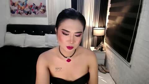 Snapshot of hugemusclecockts chatting on December 2025 03:40:02 PM yesha fox online show from December 2025 03:40:02 PM