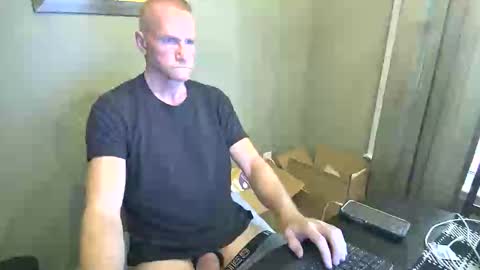 Snapshot of hugentuscaloosa chatting on April 2026 05:47:02 PM CAROLINA TIM online show from April 2026 05:47:02 PM