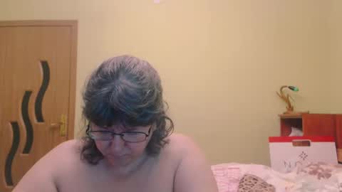 Snapshot of hugetitsxxx chatting on December 2024 03:25:02 AM HugeTitsXXX online show from December 2024 03:25:02 AM