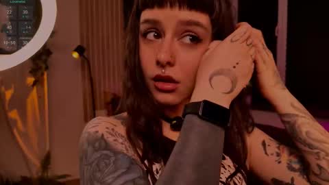 Snapshot of hugme_ chatting on February 2026 05:03:02 PM Mika online show from February 2026 05:03:02 PM