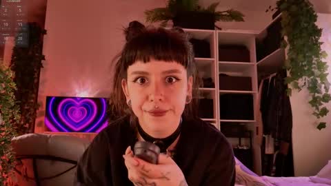 Snapshot of hugme_ chatting on March 2026 05:27:02 PM Mika online show from March 2026 05:27:02 PM