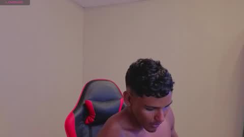 Snapshot of hugo_cano chatting on February 2026 04:13:02 AM Hugo Cano online show from February 2026 04:13:02 AM