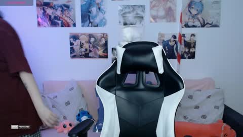 Snapshot of hugomin chatting on December 2024 05:49:01 AM HugoMin online show from December 2024 05:49:01 AM