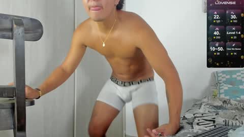 Snapshot of hugosan2 chatting on December 2024 06:11:01 AM Hugo online show from December 2024 06:11:01 AM