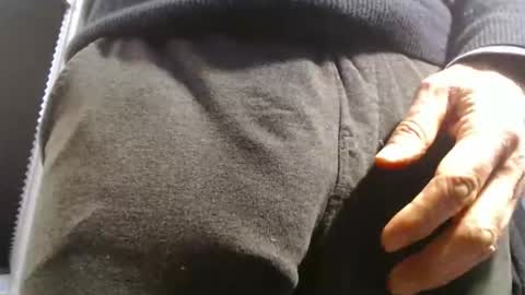Big uncut cock dripping online show from April 2026 03:24:01 PM