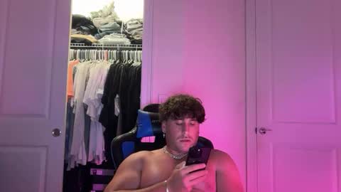 Snapshot of hungkingg22 chatting on February 2026 09:11:01 PM hungkingg22 online show from February 2026 09:11:01 PM