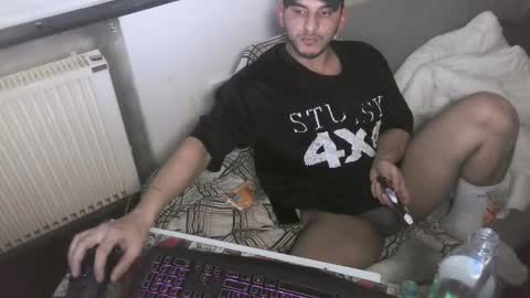 Snapshot of hungryboyyb chatting on December 2025 05:54:01 PM LittleDevilXo1999 online show from December 2025 05:54:01 PM