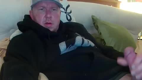 Snapshot of hungsingledad79 chatting on March 2026 07:10:01 PM HuingsingleDad79 online show from March 2026 07:10:01 PM