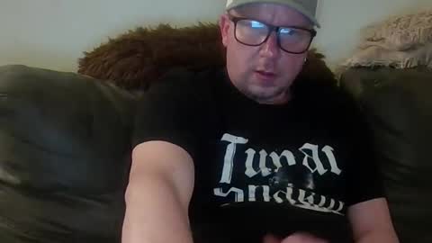 Snapshot of hungsingledad79 chatting on March 2026 08:32:02 AM HuingsingleDad79 online show from March 2026 08:32:02 AM