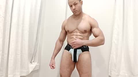 hungxpert online show from November 2025 10:04:02 PM