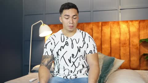 hunk_ryan online show from February 2025 12:48:02 PM