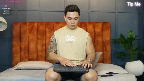 hunk_ryan online show from March 2025 11:42:02 AM