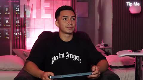 hunk_ryan online show from January 2026 02:08:01 PM