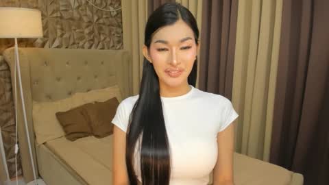 hunkhomerontop online show from November 2025 06:25:01 AM