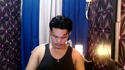Snapshot of hunkylloyd chatting on December 2024 10:09:02 PM hunkylloyd online show from December 2024 10:09:02 PM