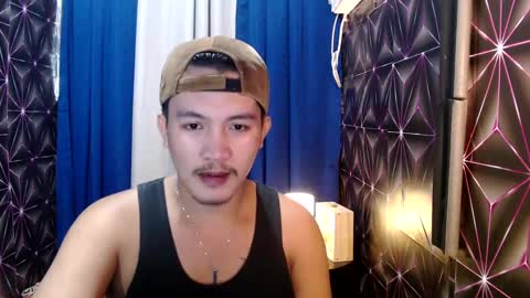 Snapshot of hunkylloyd chatting on December 2024 04:34:01 AM hunkylloyd online show from December 2024 04:34:01 AM