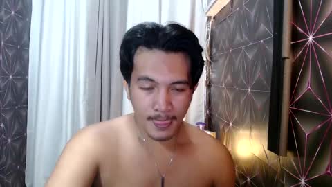 Snapshot of hunkylloyd chatting on January 2025 04:06:01 AM hunkylloyd online show from January 2025 04:06:01 AM