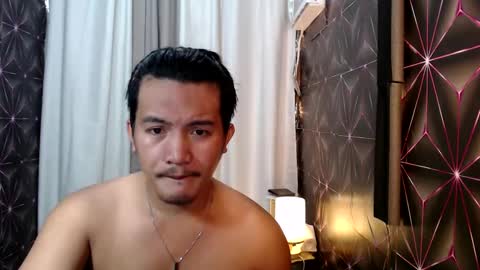 Snapshot of hunkylloyd chatting on January 2025 04:37:02 AM hunkylloyd online show from January 2025 04:37:02 AM