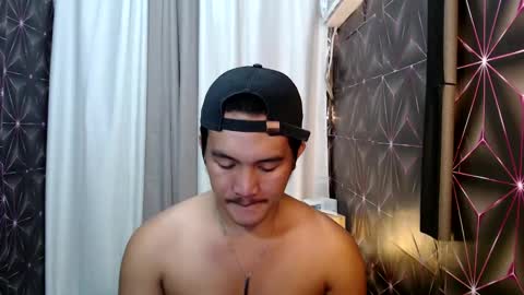 Snapshot of hunkylloyd chatting on February 2025 07:17:01 PM hunkylloyd online show from February 2025 07:17:01 PM