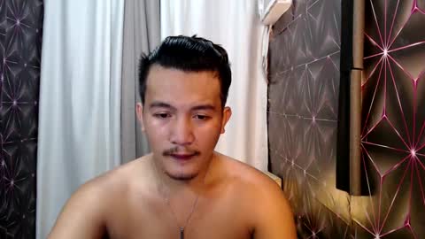 Snapshot of hunkylloyd chatting on February 2025 05:09:01 AM hunkylloyd online show from February 2025 05:09:01 AM