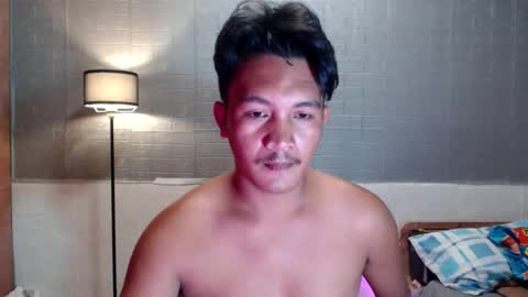 hunkylloyd online show from February 2026 03:05:01 AM