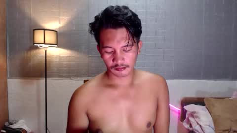 hunkylloyd online show from February 2026 12:16:01 PM