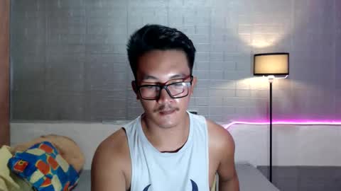 Snapshot of hunkylloyd chatting on April 2026 03:21:02 AM hunkylloyd online show from April 2026 03:21:02 AM
