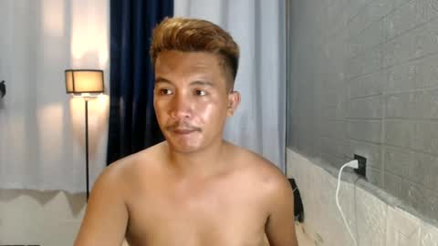 Snapshot of hunkylloyd chatting on July 2026 07:24:02 AM hunkylloyd online show from July 2026 07:24:02 AM