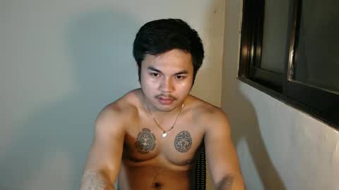 Snapshot of hunkyzeus chatting on January 2025 09:10:02 AM hunkyzeus online show from January 2025 09:10:02 AM