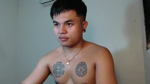 Snapshot of hunkyzeus chatting on January 2025 10:04:02 AM hunkyzeus online show from January 2025 10:04:02 AM