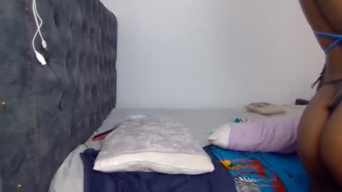 Snapshot of hunnytease chatting on November 2025 04:28:01 PM hunny online show from November 2025 04:28:01 PM