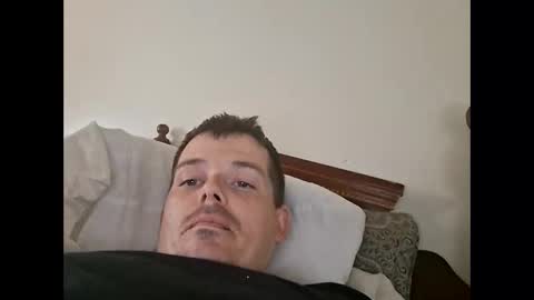 huntdog1221 online show from June 2026 10:58:01 PM