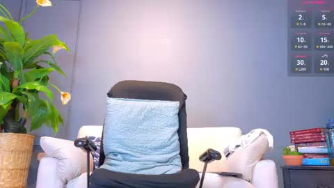 Hunter  online show from June 2026 07:51:02 PM