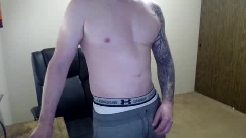 Snapshot of hunter_jayden7 chatting on May 2026 09:55:02 PM TypsyT7 online show from May 2026 09:55:02 PM