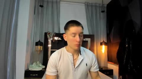 hunterheat_ online show from January 2026 11:26:01 AM