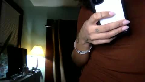 Snapshot of hunyybunz chatting on March 2025 04:47:02 AM Goddess Hunyy online show from March 2025 04:47:02 AM