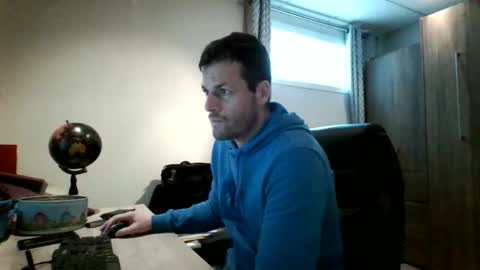 Snapshot of hurley7890 chatting on January 2025 03:24:01 PM hurley7890 online show from January 2025 03:24:01 PM
