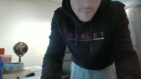 Snapshot of hurley7890 chatting on January 2025 04:52:02 PM hurley7890 online show from January 2025 04:52:02 PM