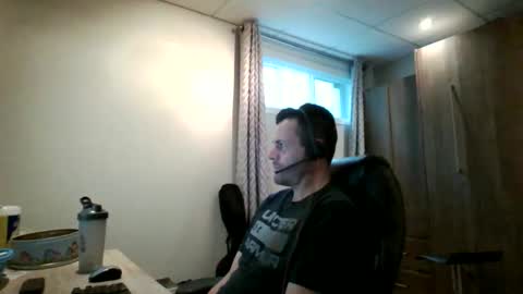 hurley7890 online show from October 2025 02:47:02 PM