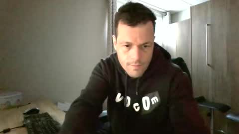 Snapshot of hurley7890 chatting on April 2026 12:25:01 PM hurley7890 online show from April 2026 12:25:01 PM