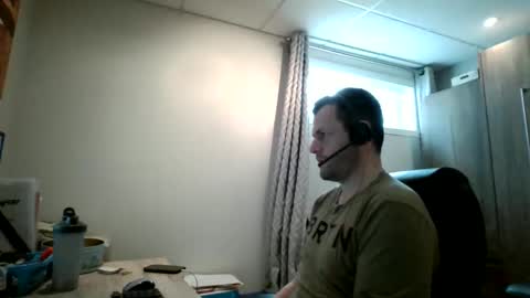 Snapshot of hurley7890 chatting on April 2026 02:34:01 PM hurley7890 online show from April 2026 02:34:01 PM