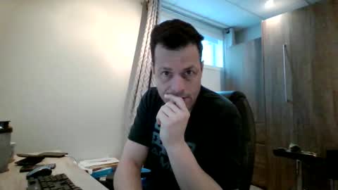 Snapshot of hurley7890 chatting on April 2026 01:57:02 PM hurley7890 online show from April 2026 01:57:02 PM