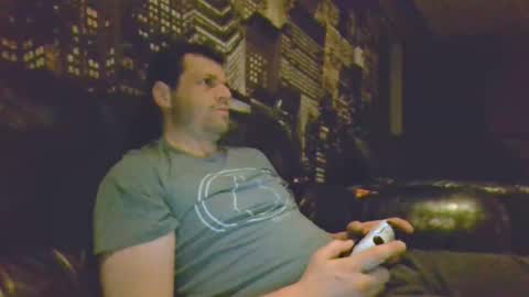 Snapshot of hurley7890 chatting on April 2026 01:37:01 AM hurley7890 online show from April 2026 01:37:01 AM