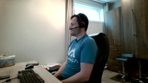 Snapshot of hurley7890 chatting on April 2026 05:30:01 PM hurley7890 online show from April 2026 05:30:01 PM