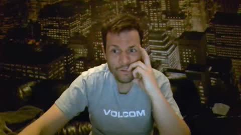 Snapshot of hurley7890 chatting on May 2026 01:44:01 AM hurley7890 online show from May 2026 01:44:01 AM